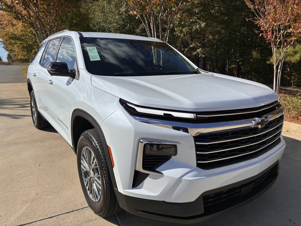 New 2026 Chevrolet Traverse LT SUV
