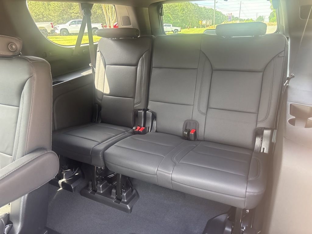 2026 Chevrolet Suburban LT - Photo 46
