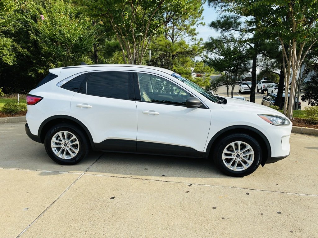 2022 Ford Escape SE Hybrid photo 4