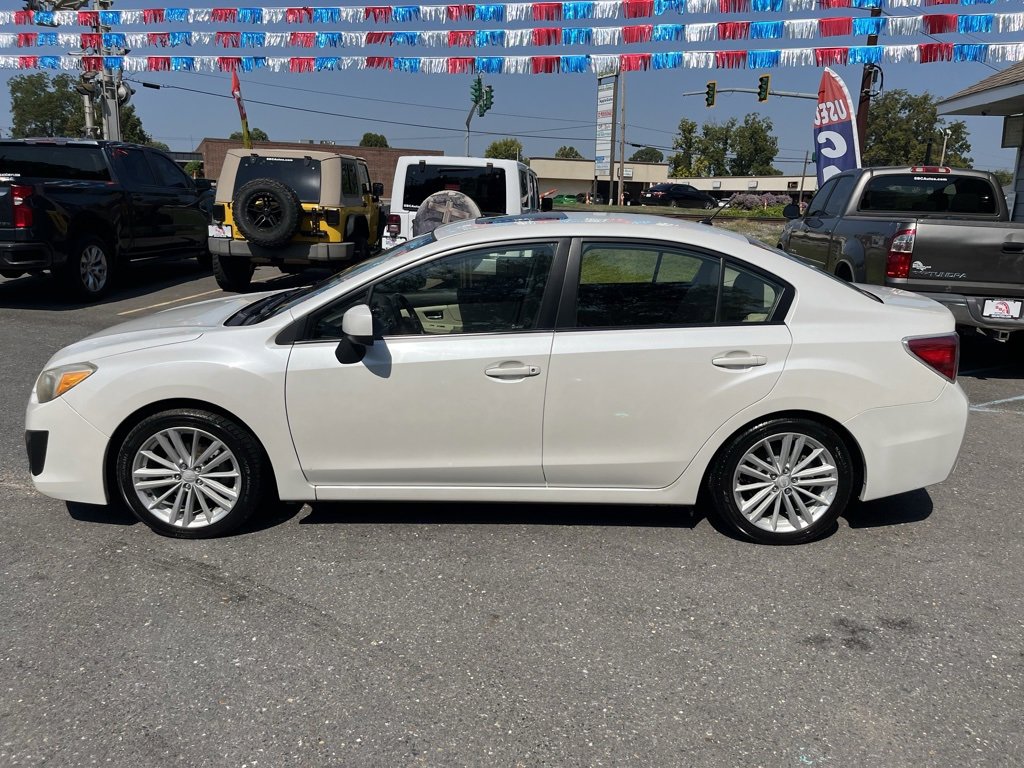 2013 Subaru Impreza 2.0i Premium photo 3