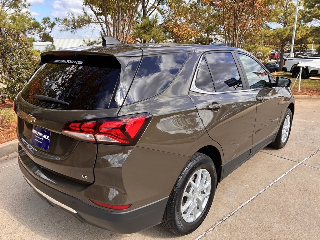 2023 Chevrolet Equinox LT photo 3