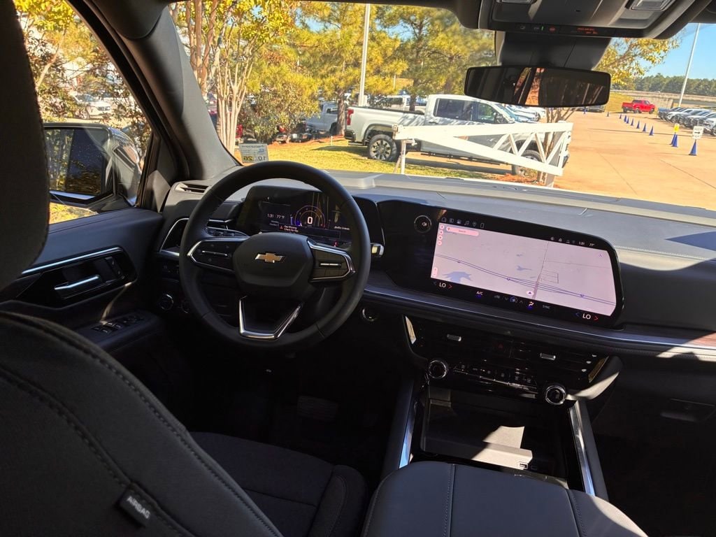 2026 Chevrolet Suburban LS - Photo 17