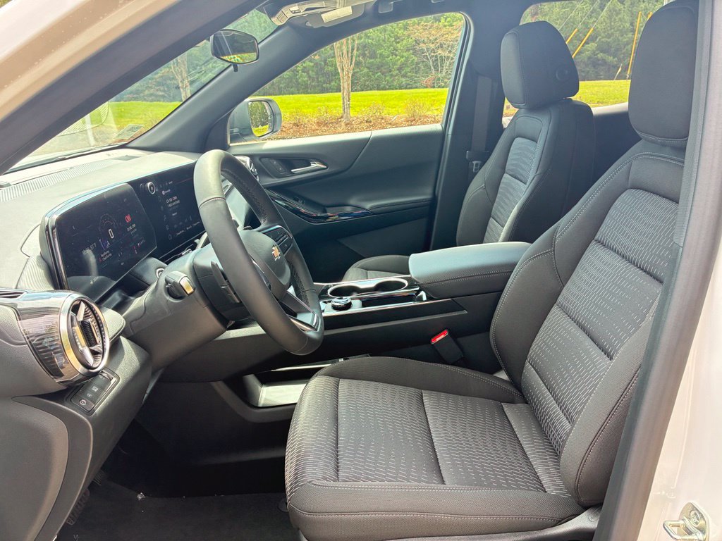 2027 Chevrolet Equinox LT - Photo 10