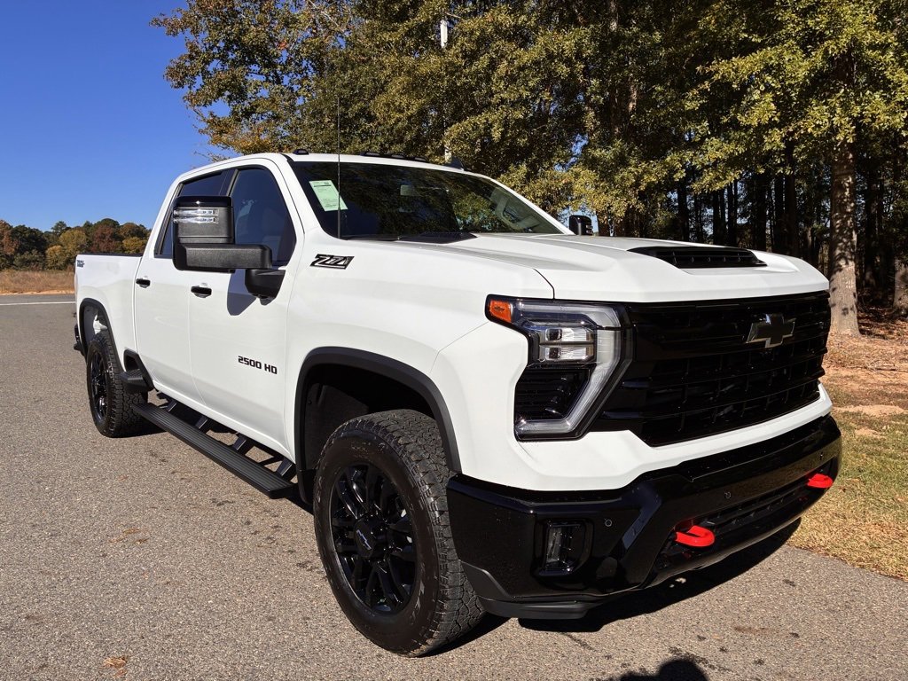 2026 Chevrolet Silverado 2500HD LT's photo