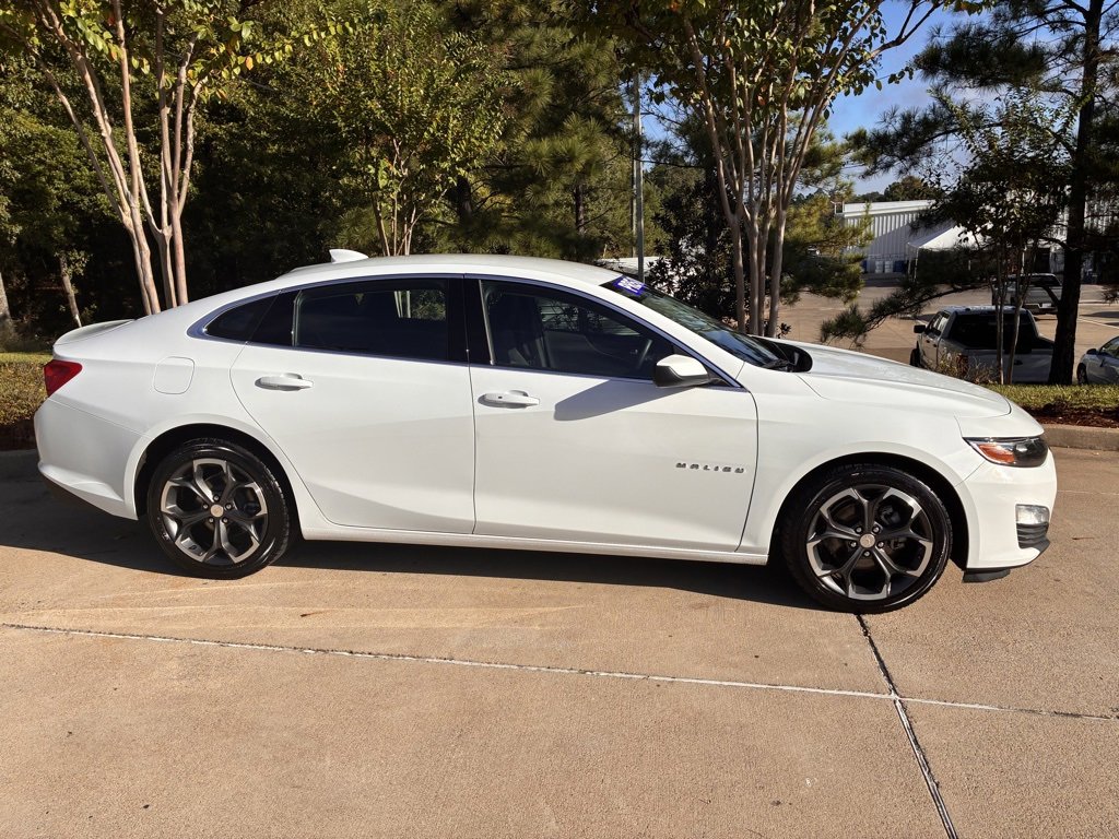 2023 Chevrolet Malibu 1LT photo 4