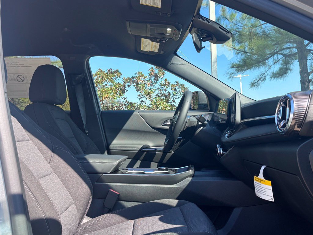 2027 Chevrolet Equinox LT - Photo 14