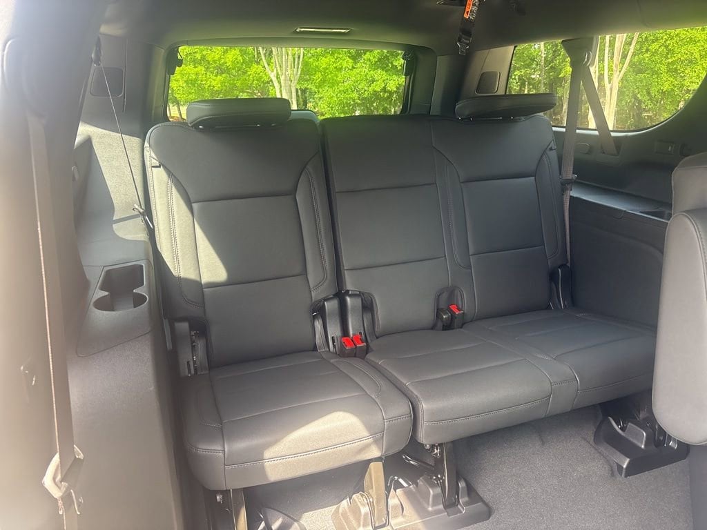 2026 Chevrolet Suburban LT - Photo 52
