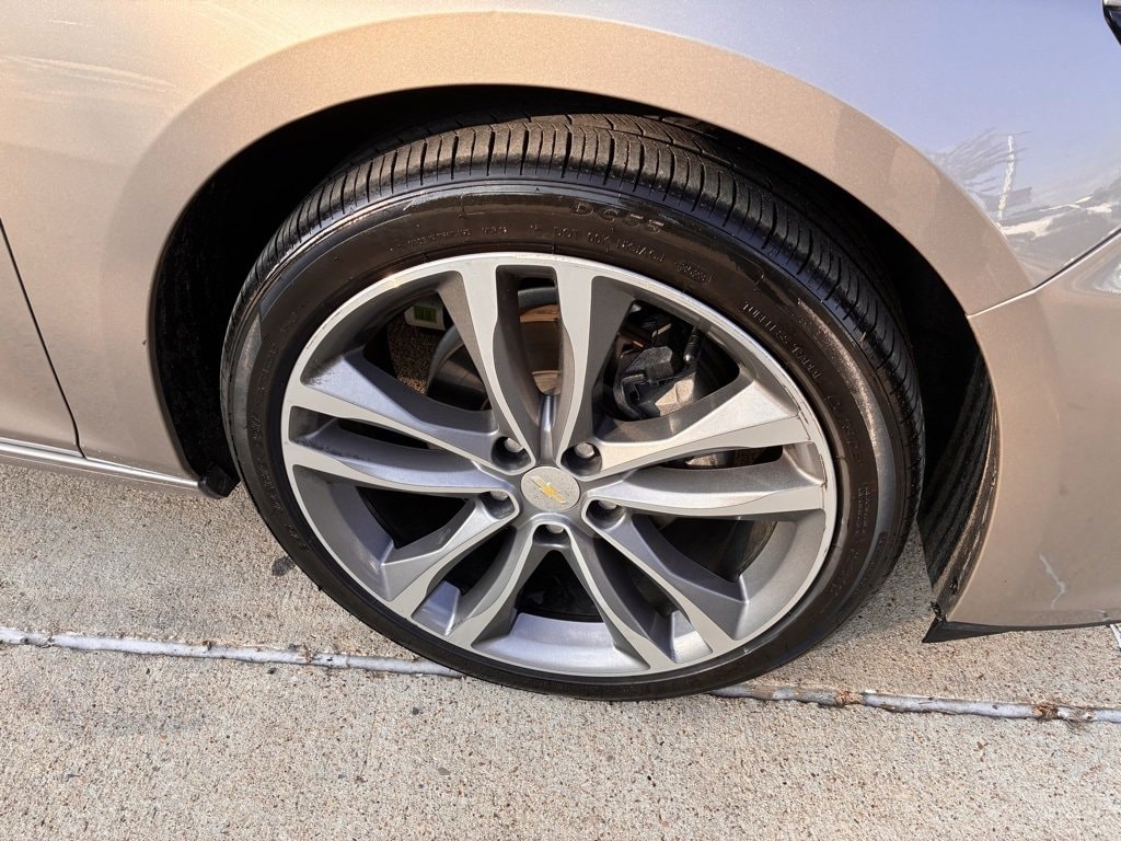 Used 2022 Chevrolet Malibu LT Car