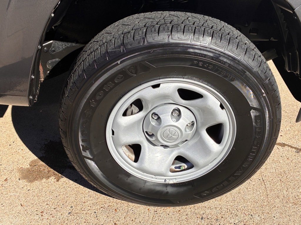 2023 Toyota Tacoma SR5 photo 3