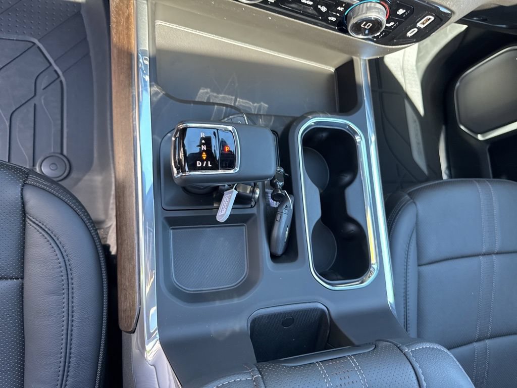 2025 Chevrolet Silverado 1500 High Country - Photo 24