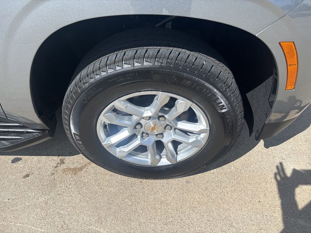 2026 Chevrolet Tahoe LT photo 3