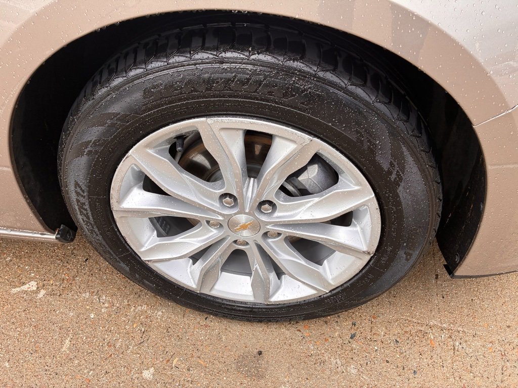 2024 Chevrolet Malibu 1LT photo 3