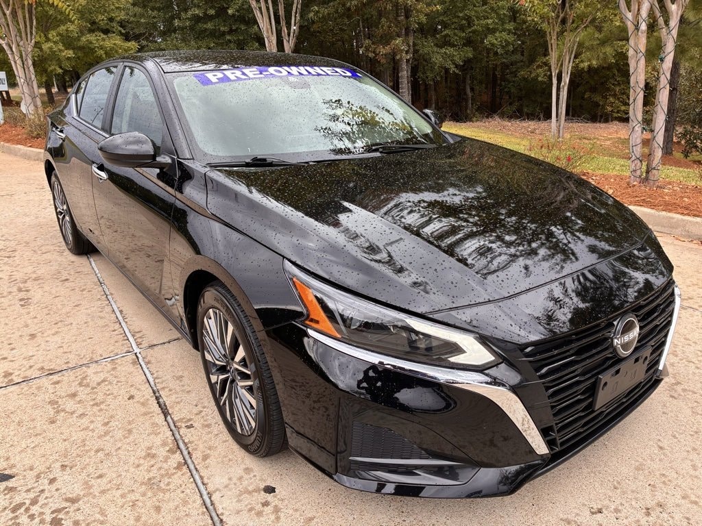 Used 2024 Nissan Altima SV FWD Sedan