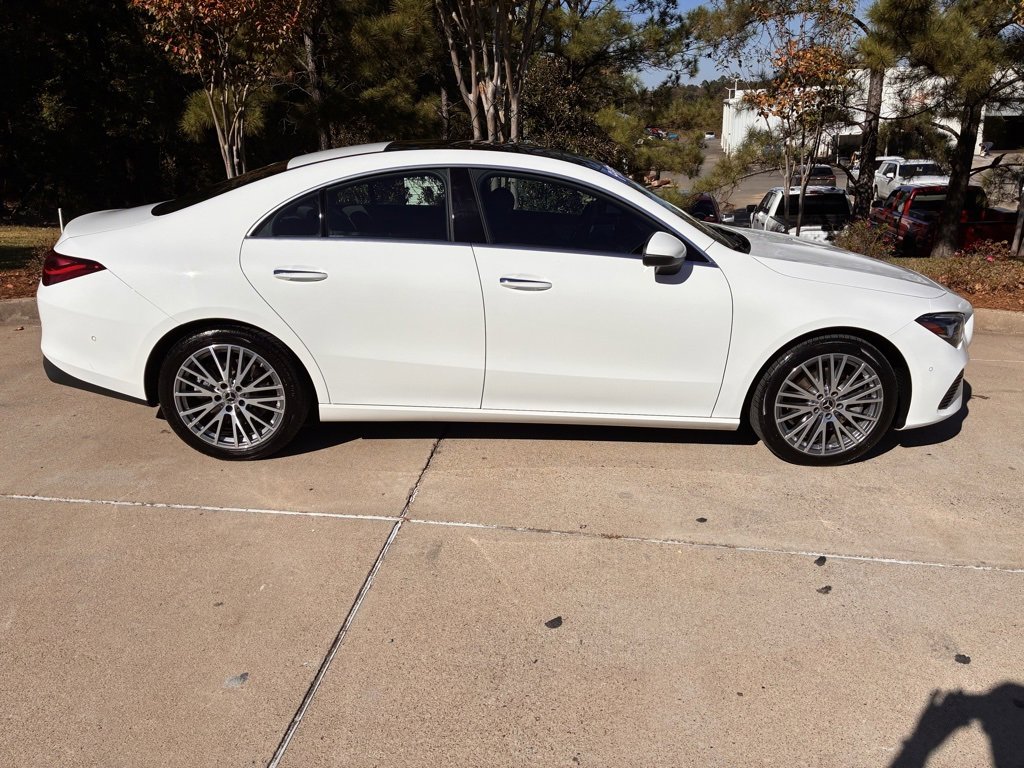 2025 Mercedes Benz CLA 250 4MATIC photo 4