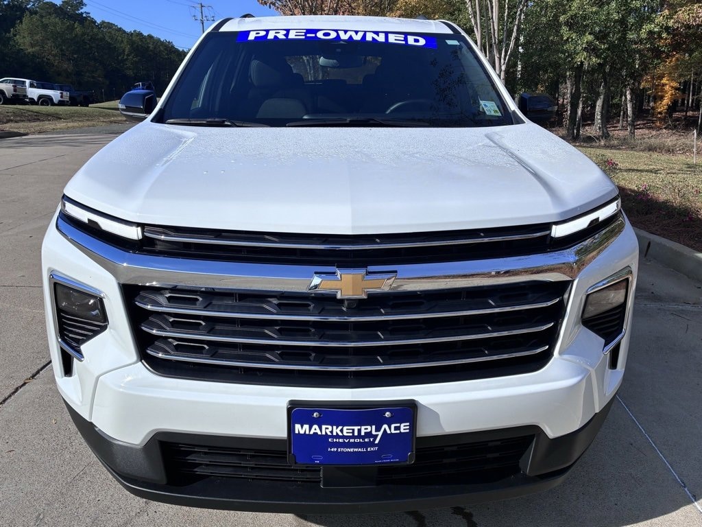 Used 2025 Chevrolet Traverse LT SUV