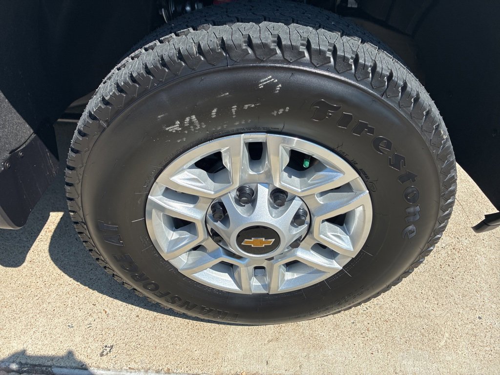 2026 Chevrolet Silverado 2500HD LT photo 3