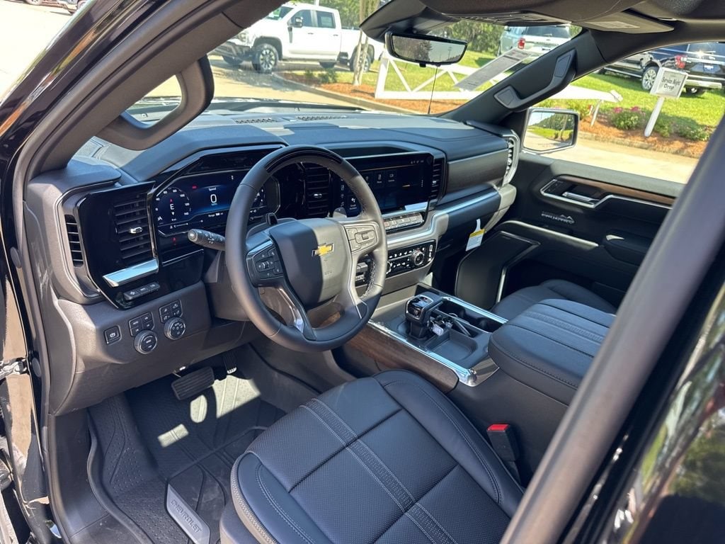 2025 Chevrolet Silverado 1500 High Country - Photo 15