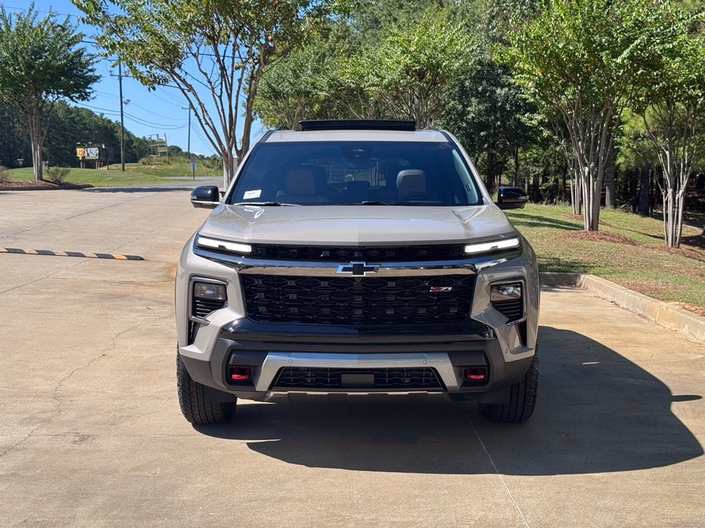 2027 Chevrolet Traverse Z71 - Photo 8