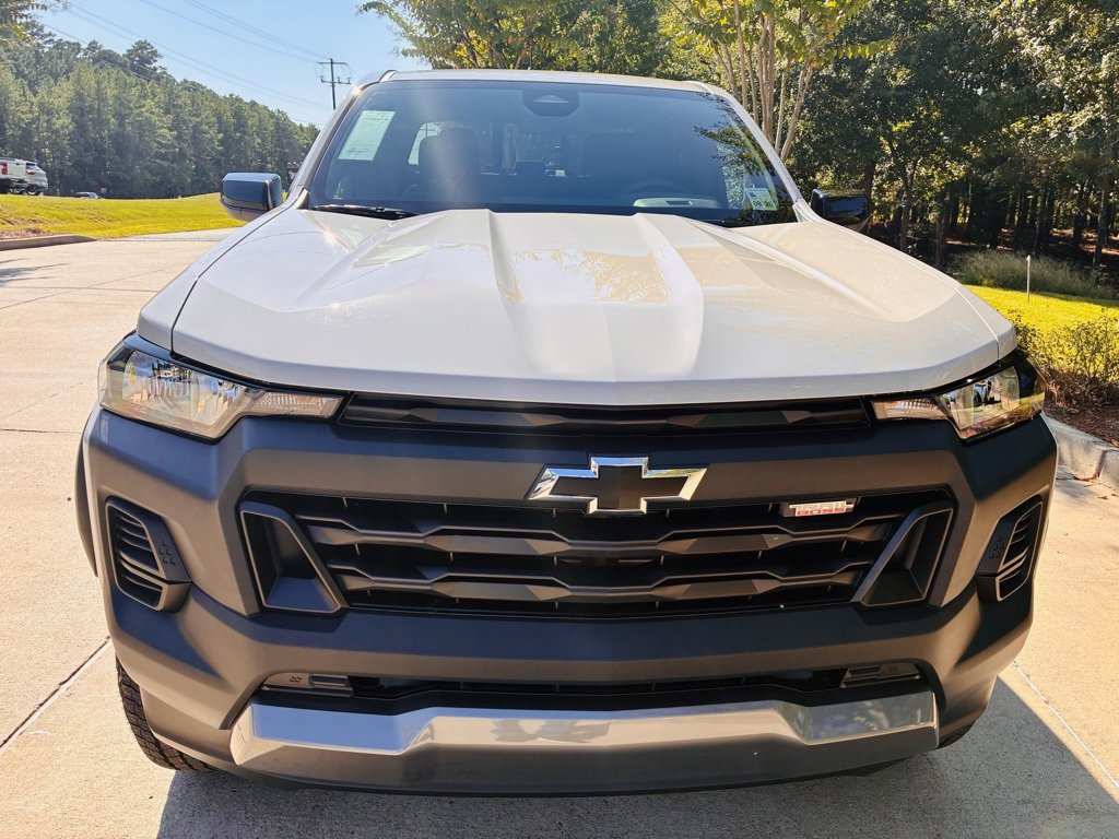 2026 Chevrolet Colorado Trail Boss photo 2