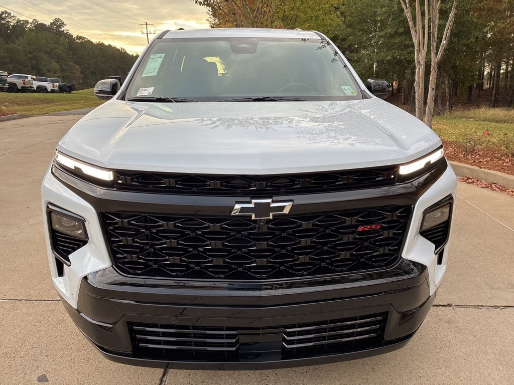 2026 Chevrolet Traverse RS photo 2