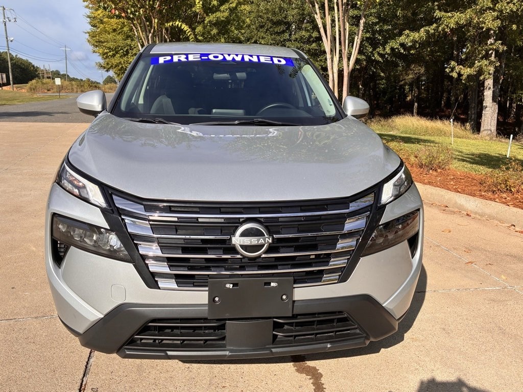 Used 2024 Nissan Rogue SV