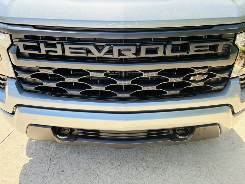 2026 Chevrolet Silverado 1500 Custom photo 3