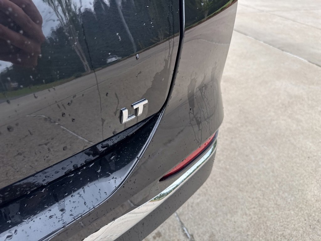 2020 Chevrolet Equinox LT photo 3