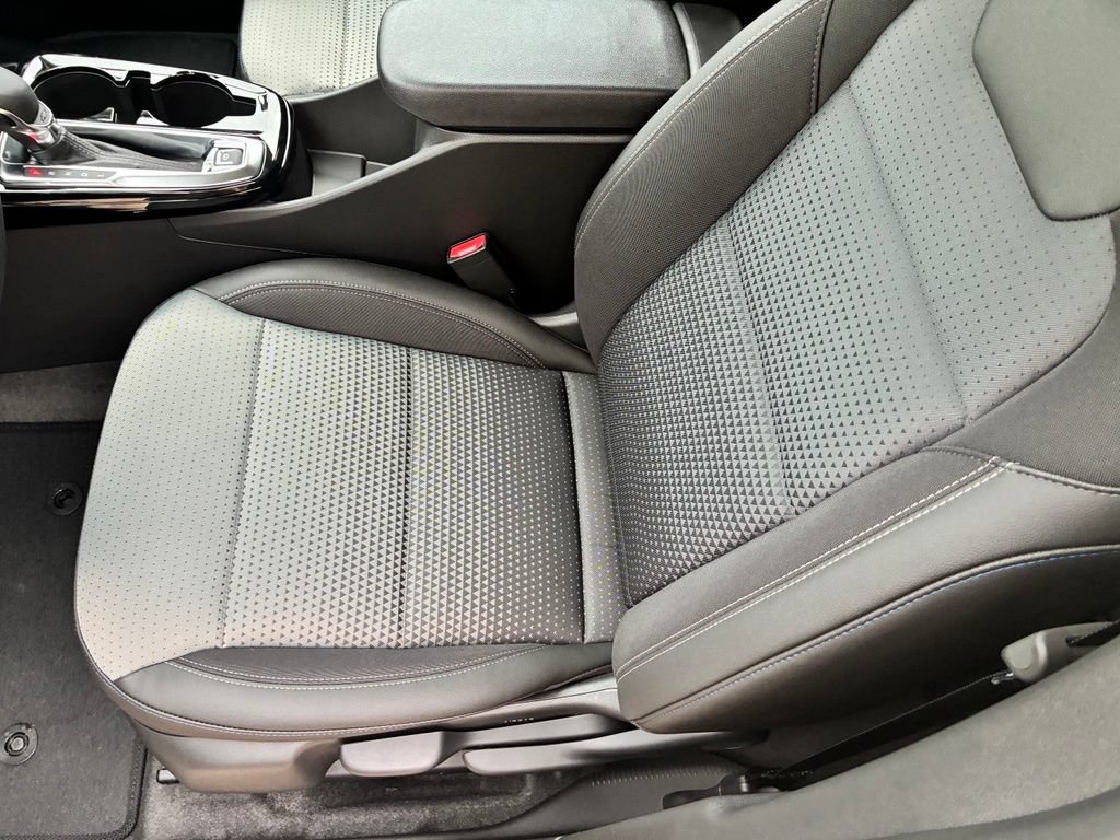 2026 Chevrolet Trax LT - Photo 19