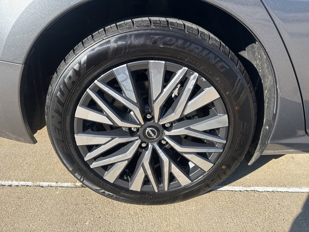 2024 Nissan Altima 2.5 SV photo 4