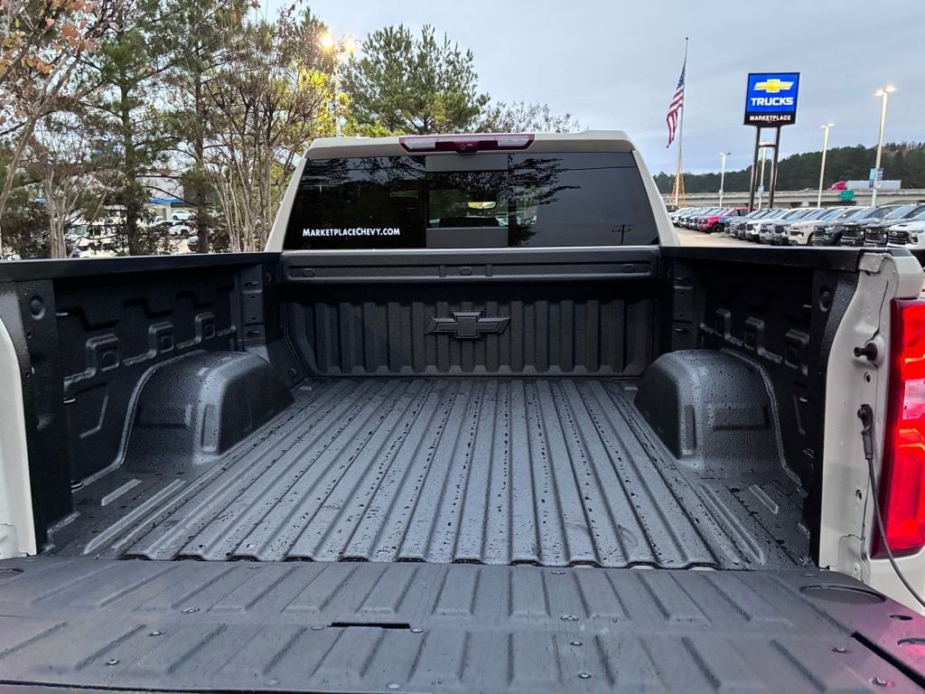 2026 Chevrolet Silverado 1500 ZR2 - Photo 13