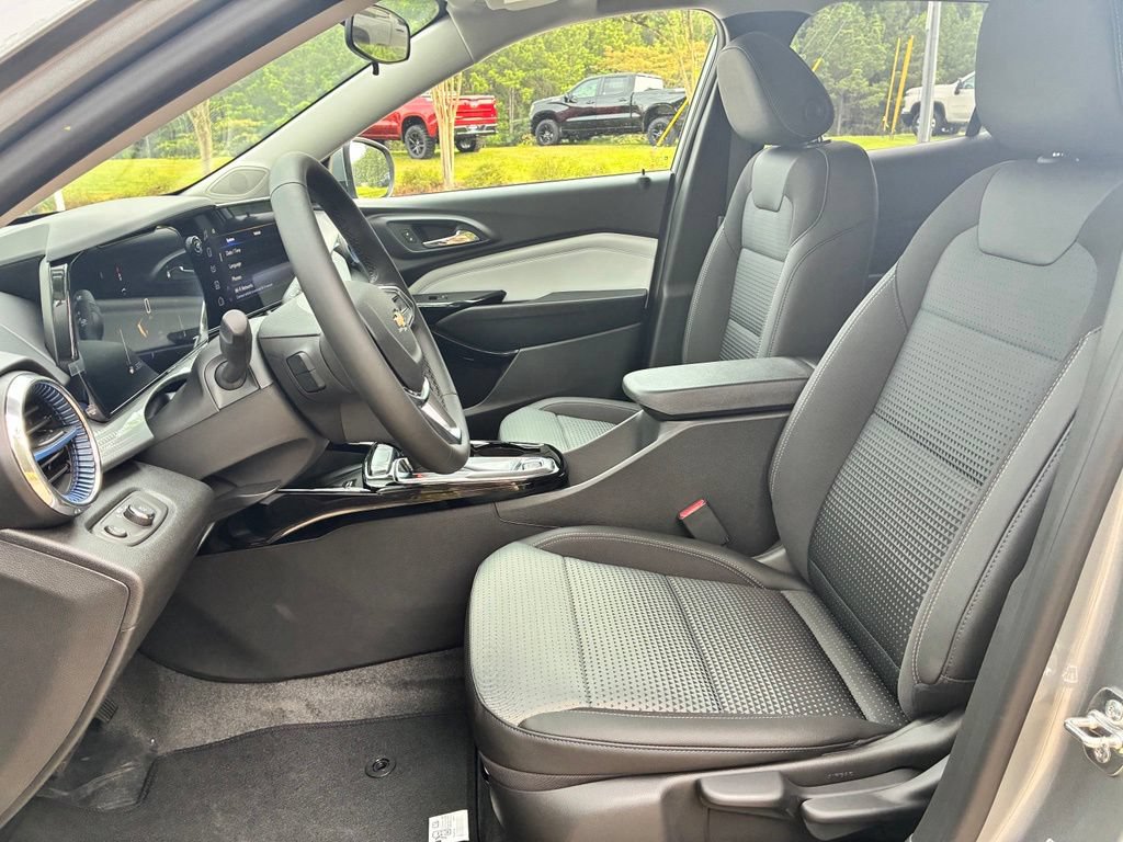 2026 Chevrolet Trax LT - Photo 15
