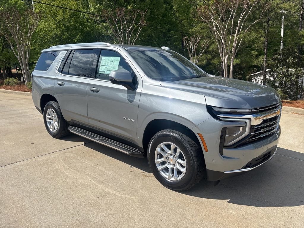 2026 Chevrolet Tahoe LT photo 2