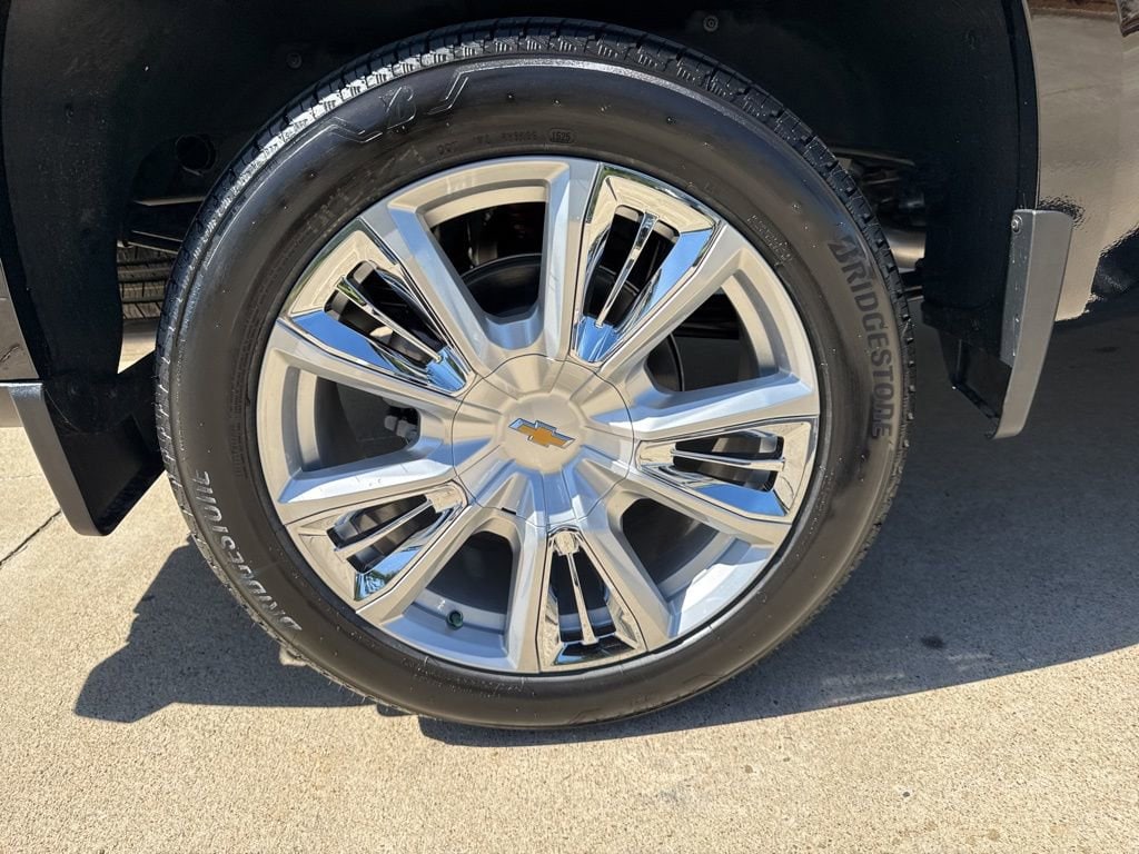 2025 Chevrolet Silverado 1500 High Country - Photo 11