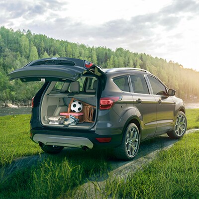 Ford Escape vs Toyota Rav4 | Marketplace Ford