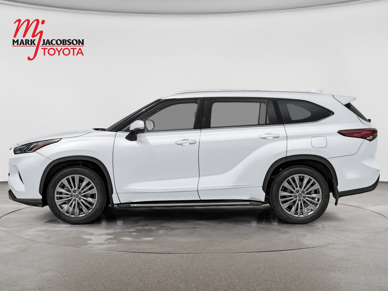 Used 2026 Toyota Highlander Hybrid Platinum SUV