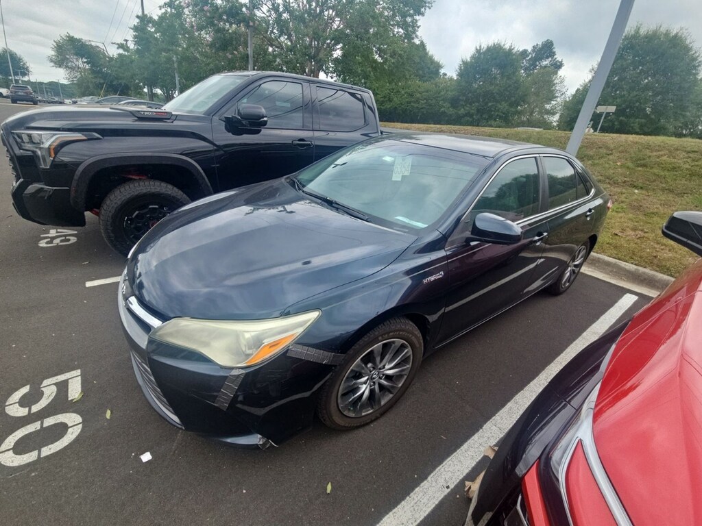 Used 2015 Toyota Camry Hybrid XLE Sedan