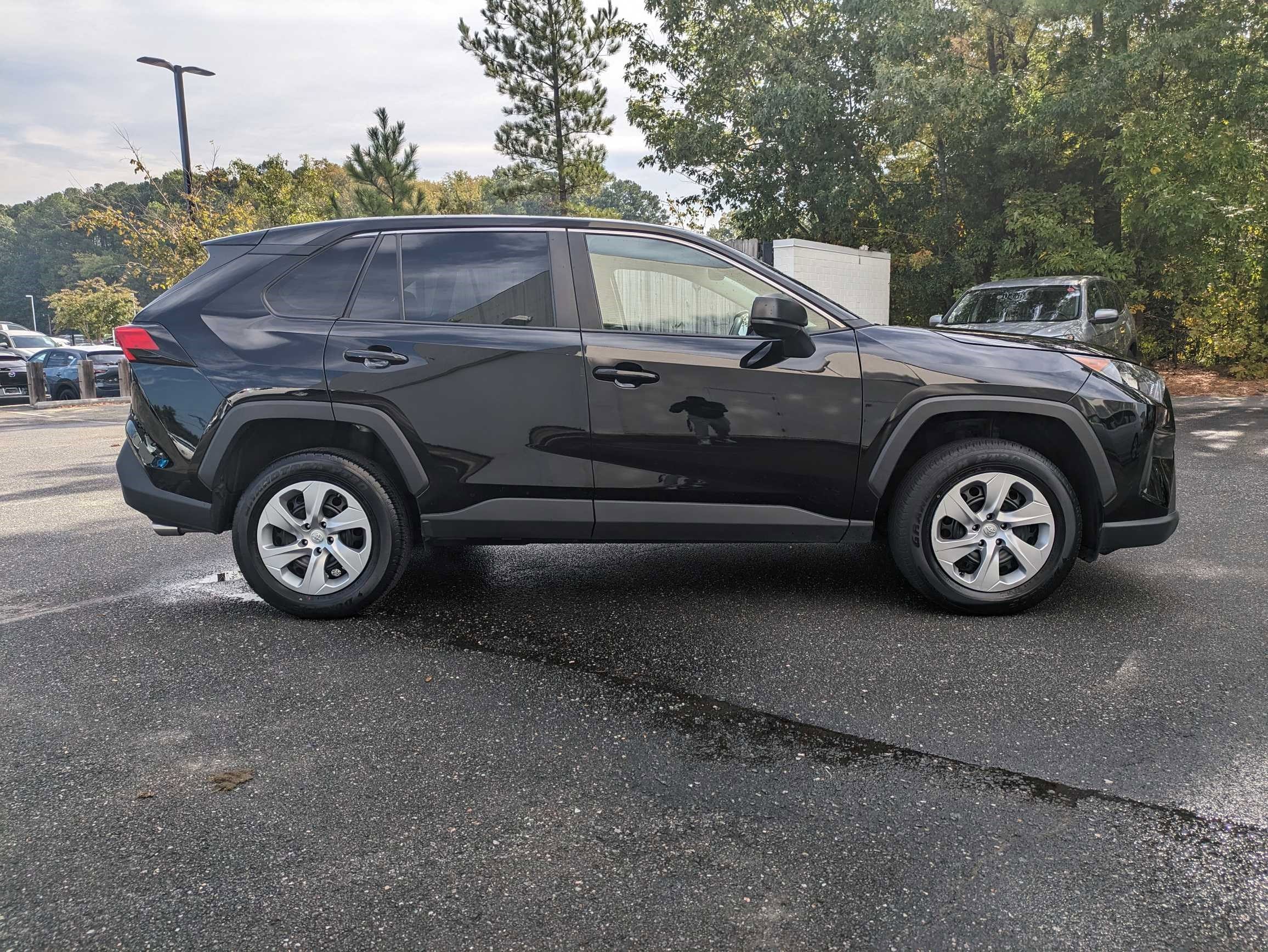 Certified 2022 Toyota RAV4 LE with VIN 2T3F1RFV7NW262826 for sale in Lighthouse Point, FL