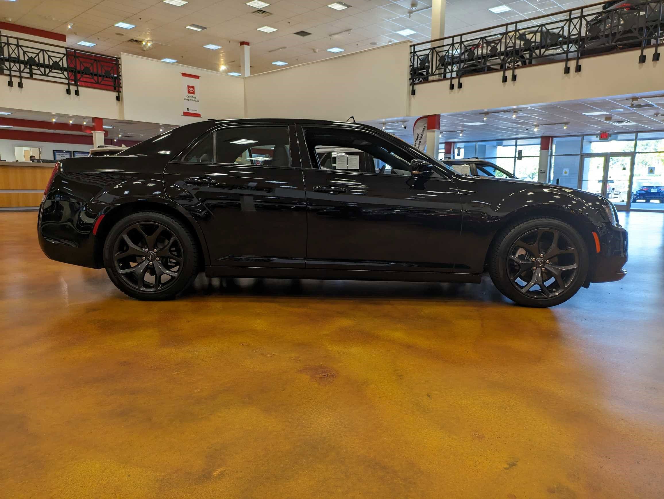 Used 2022 Chrysler 300 S with VIN 2C3CCABG9NH236559 for sale in Lighthouse Point, FL