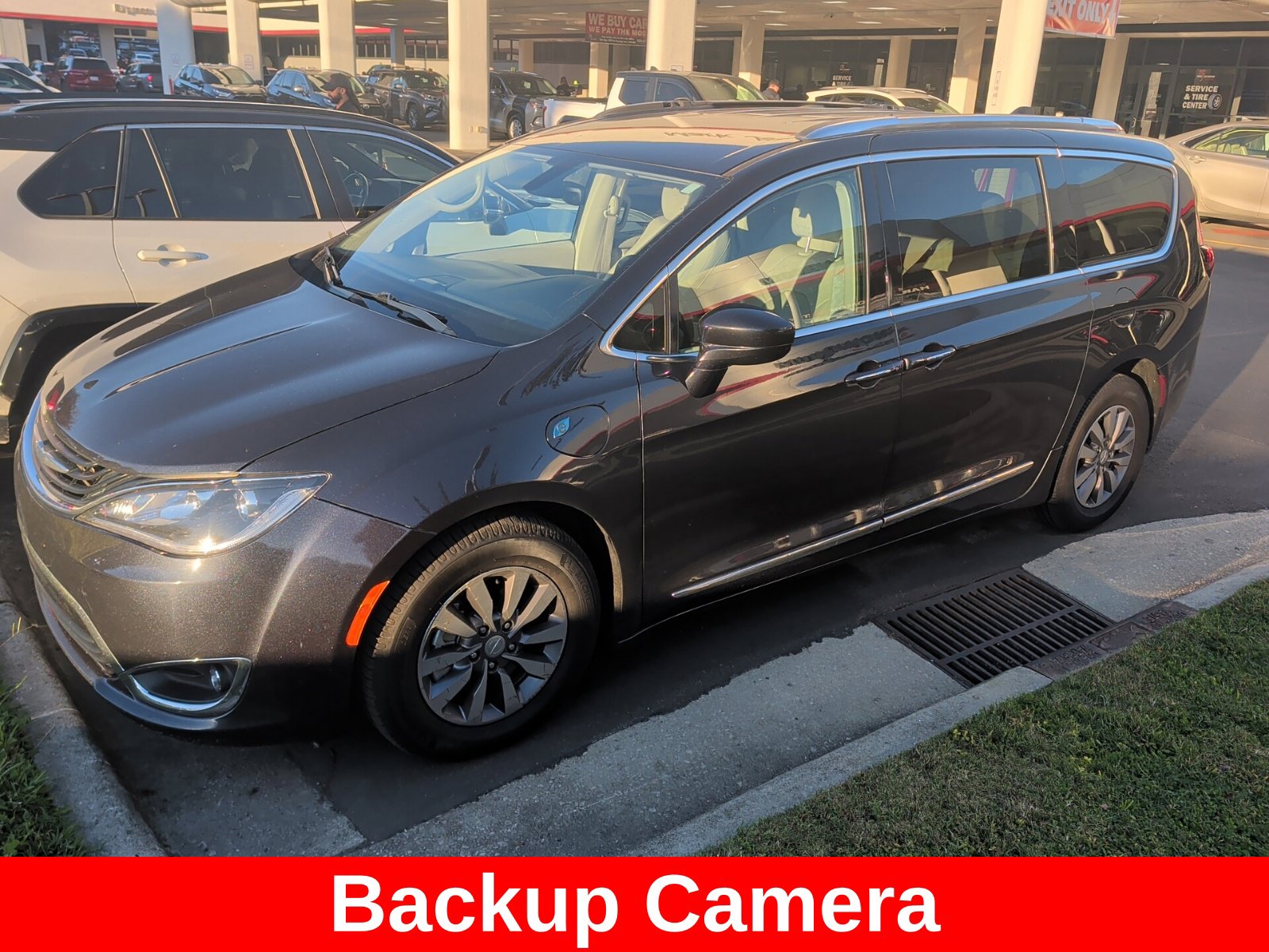 Used 2019 Chrysler Pacifica Hybrid Touring L Minivan/Van