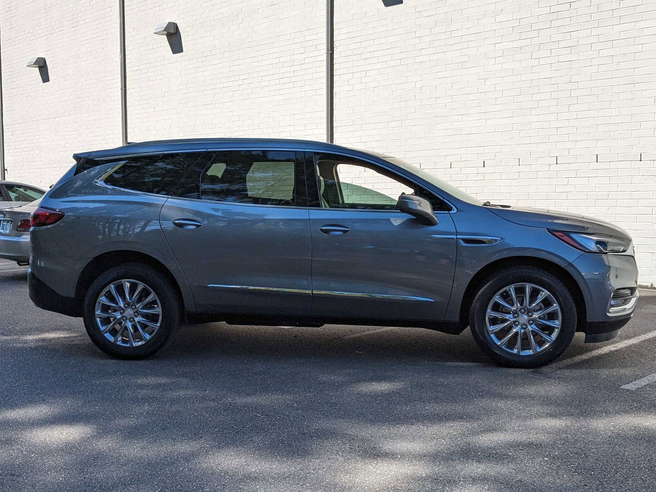 Used 2020 Buick Enclave Essence with VIN 5GAERBKW7LJ278709 for sale in Lighthouse Point, FL