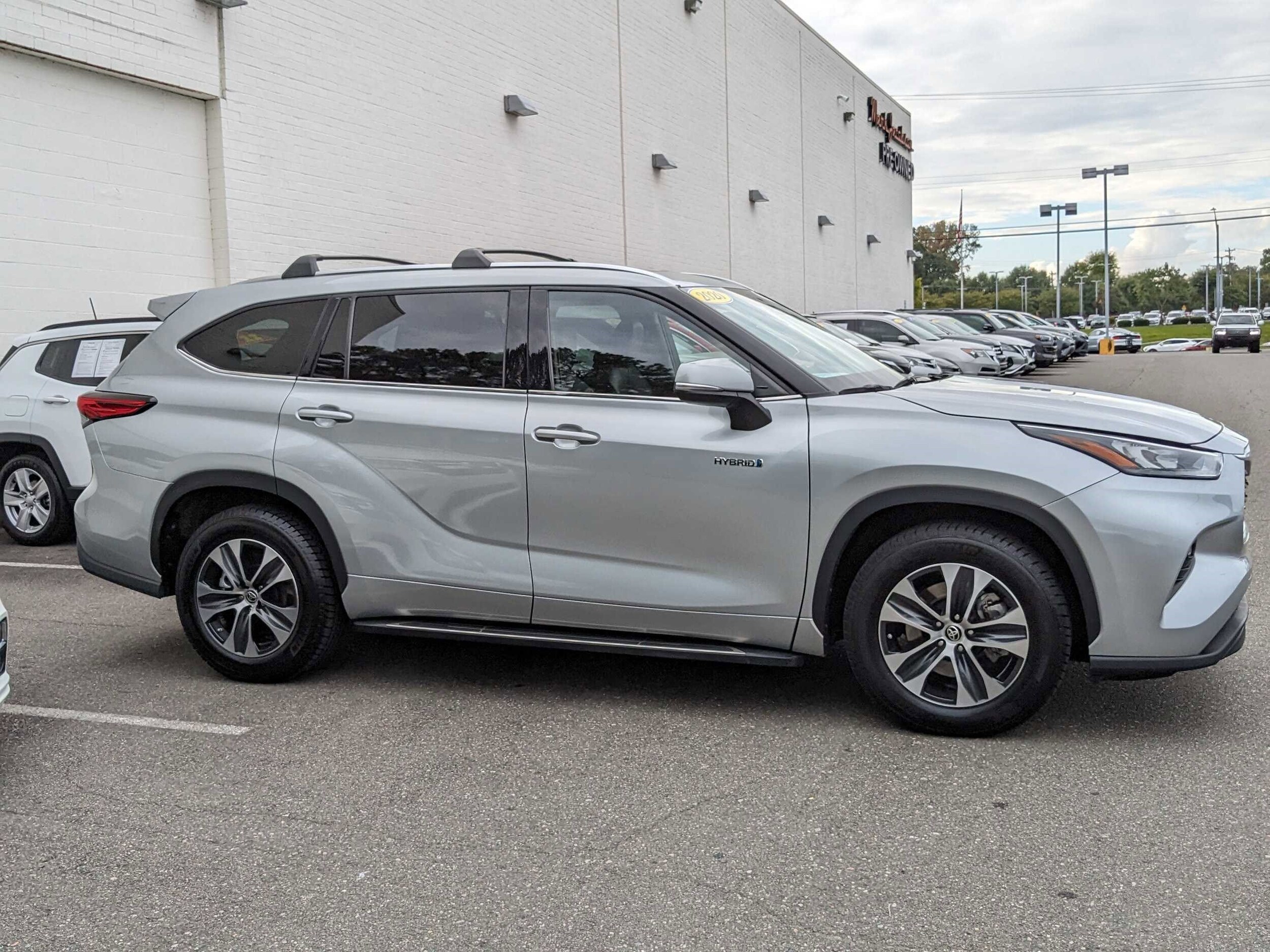 Certified 2020 Toyota Highlander XLE with VIN 5TDGARAH2LS502109 for sale in Lighthouse Point, FL