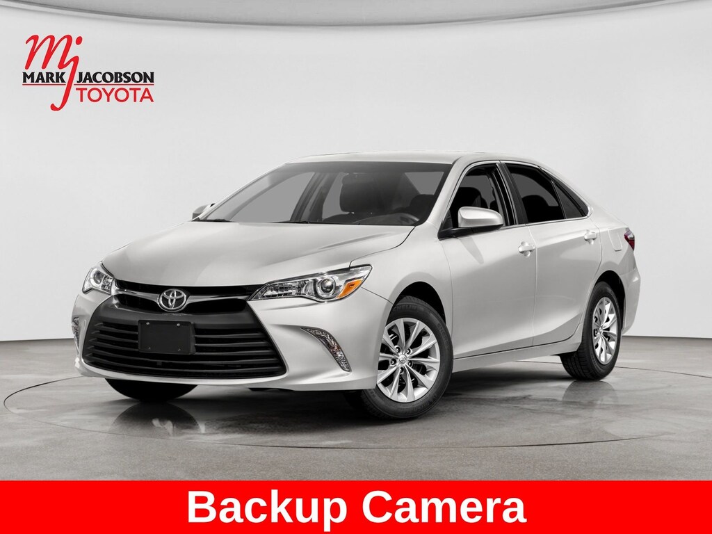 Used 2017 Toyota Camry SE Sedan