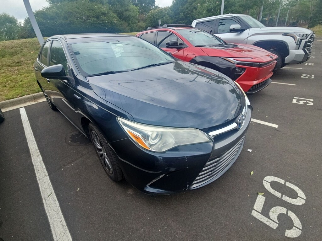 Used 2015 Toyota Camry Hybrid XLE Sedan