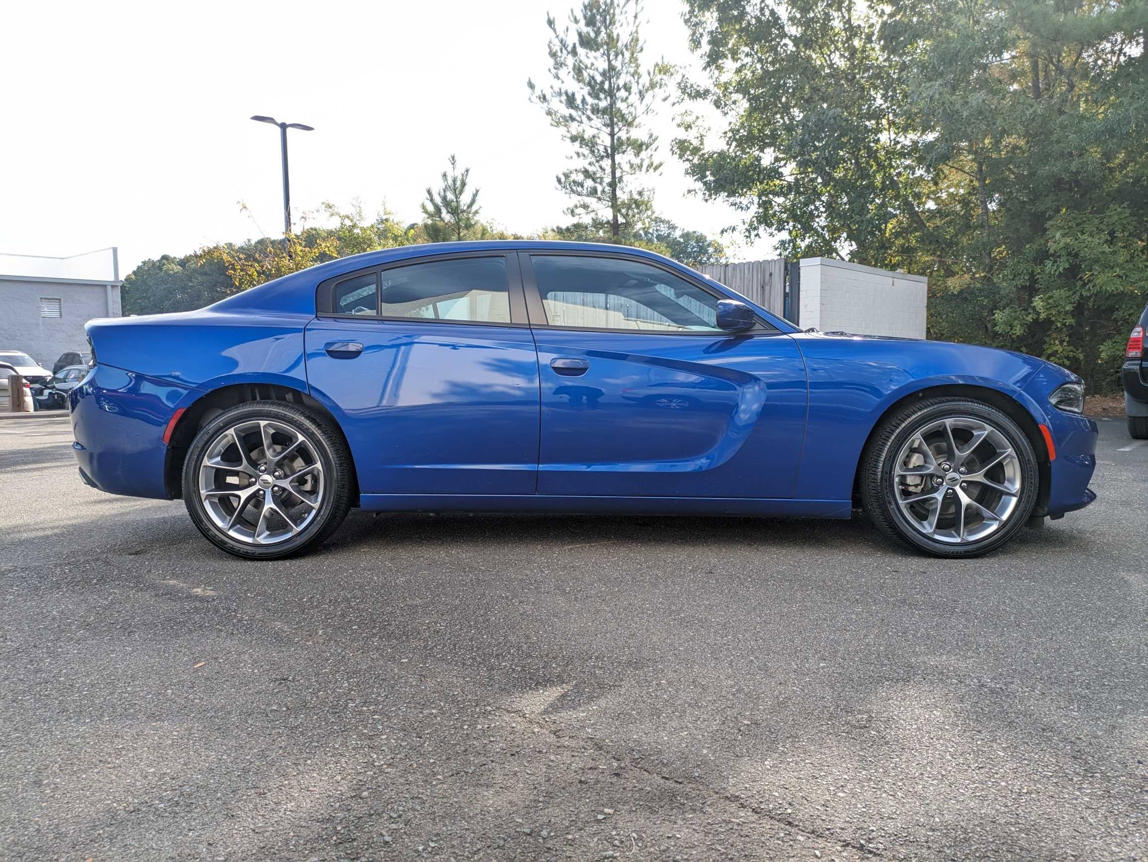 Used 2022 Dodge Charger SXT with VIN 2C3CDXBG7NH166866 for sale in Lighthouse Point, FL