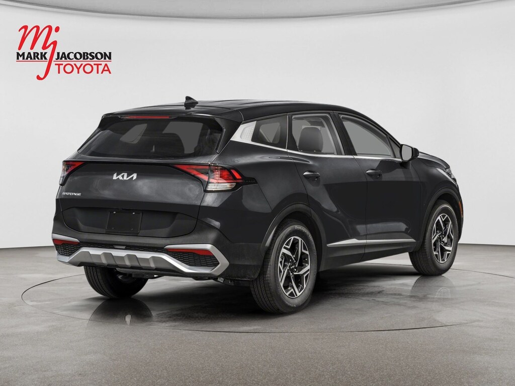 Used 2025 Kia Sportage LX SUV