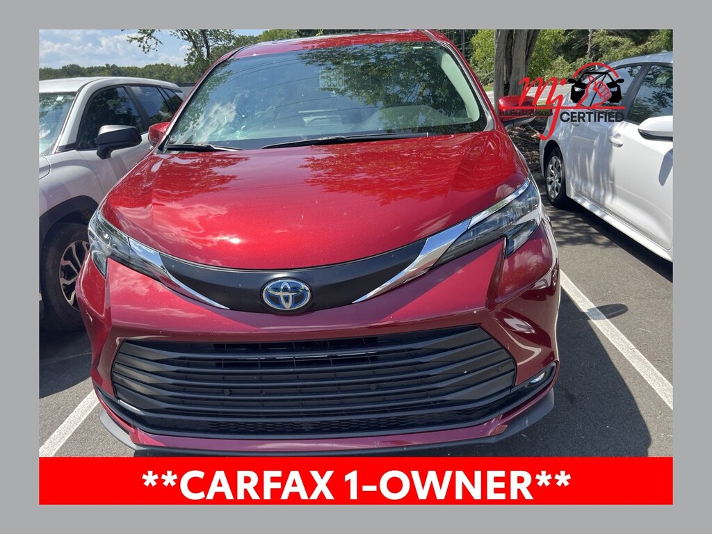 Certified 2025 Toyota Sienna XLE Minivan/Van