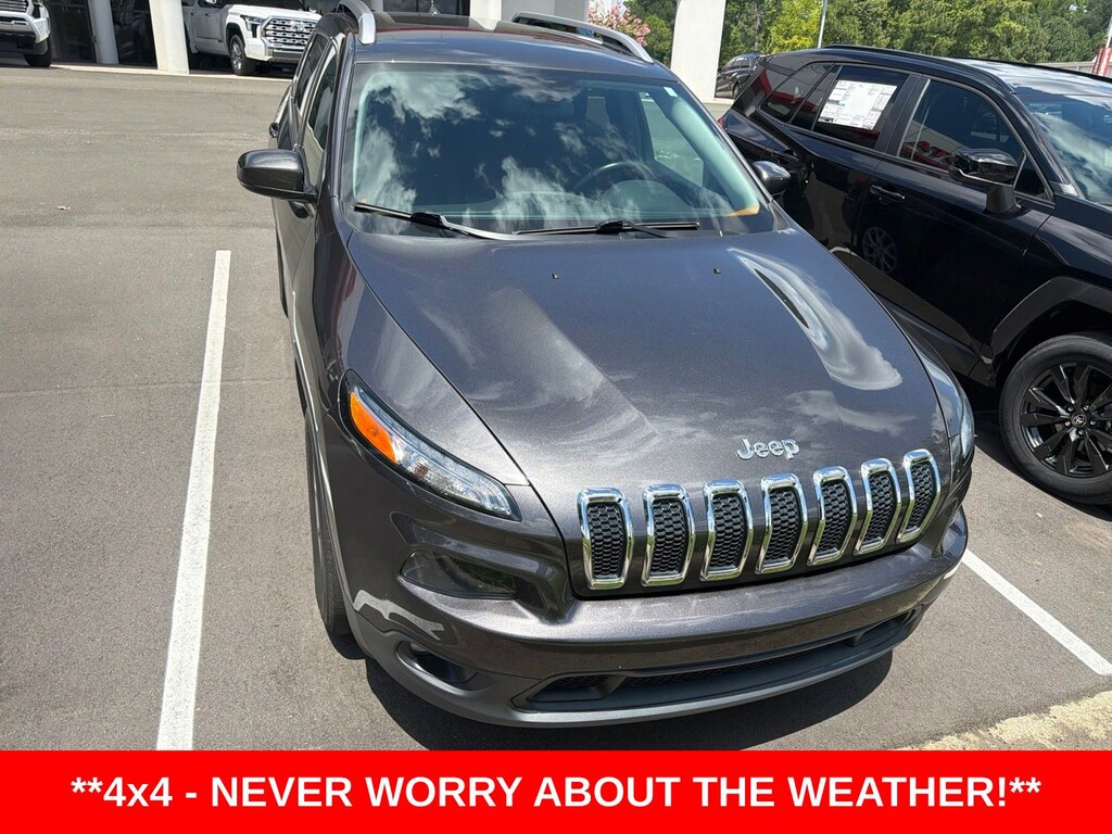Used 2016 Jeep Cherokee Latitude SUV