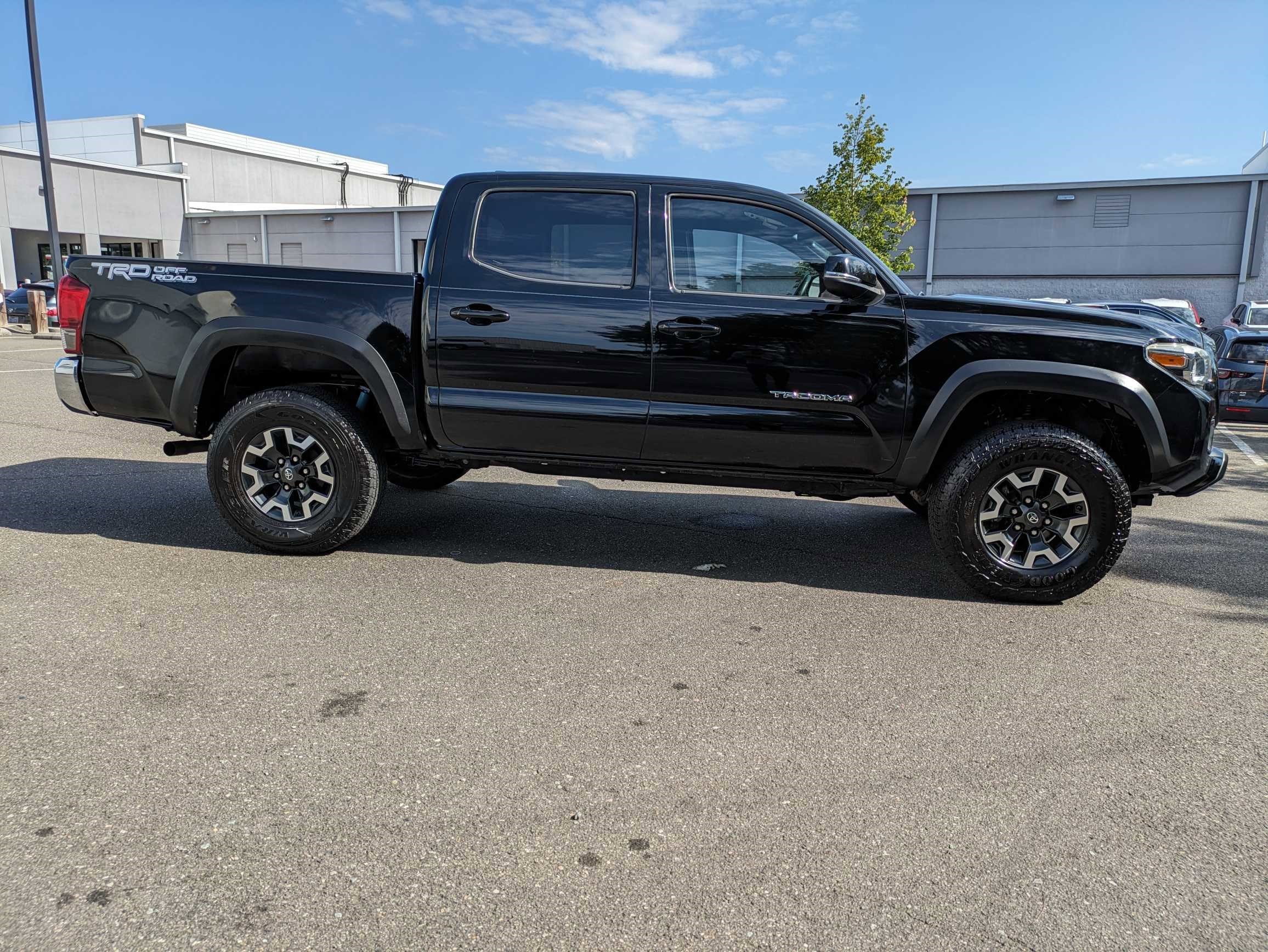 Used 2016 Toyota Tacoma TRD Off Road with VIN 3TMAZ5CN0GM020271 for sale in Lighthouse Point, FL