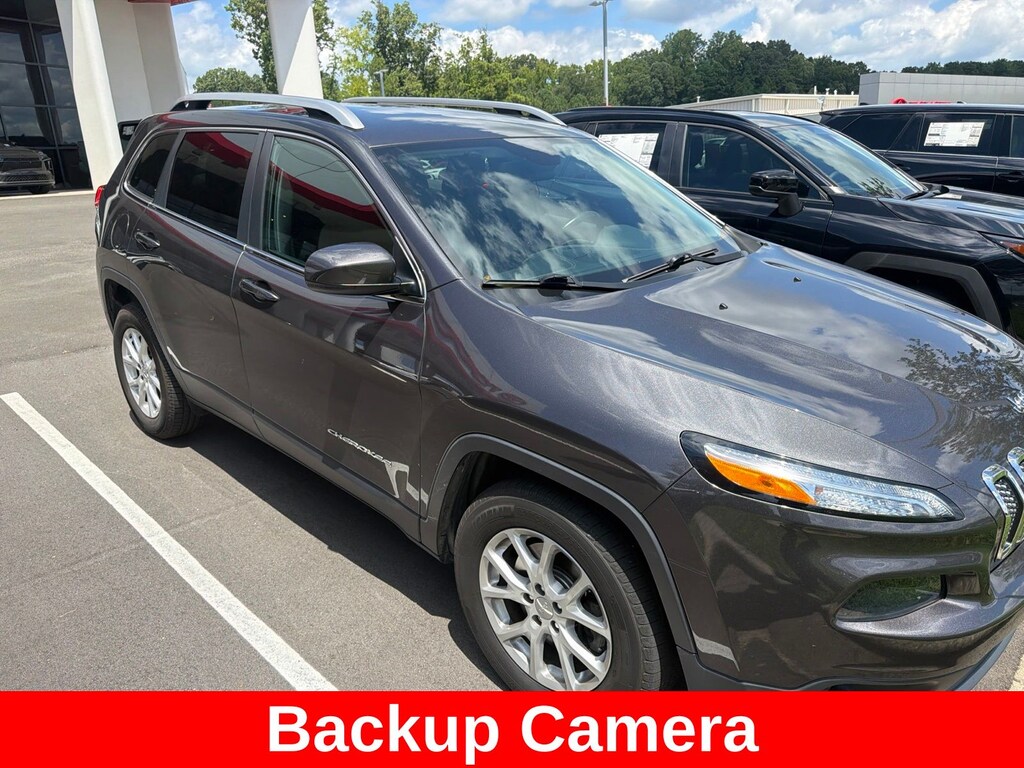 Used 2016 Jeep Cherokee Latitude SUV