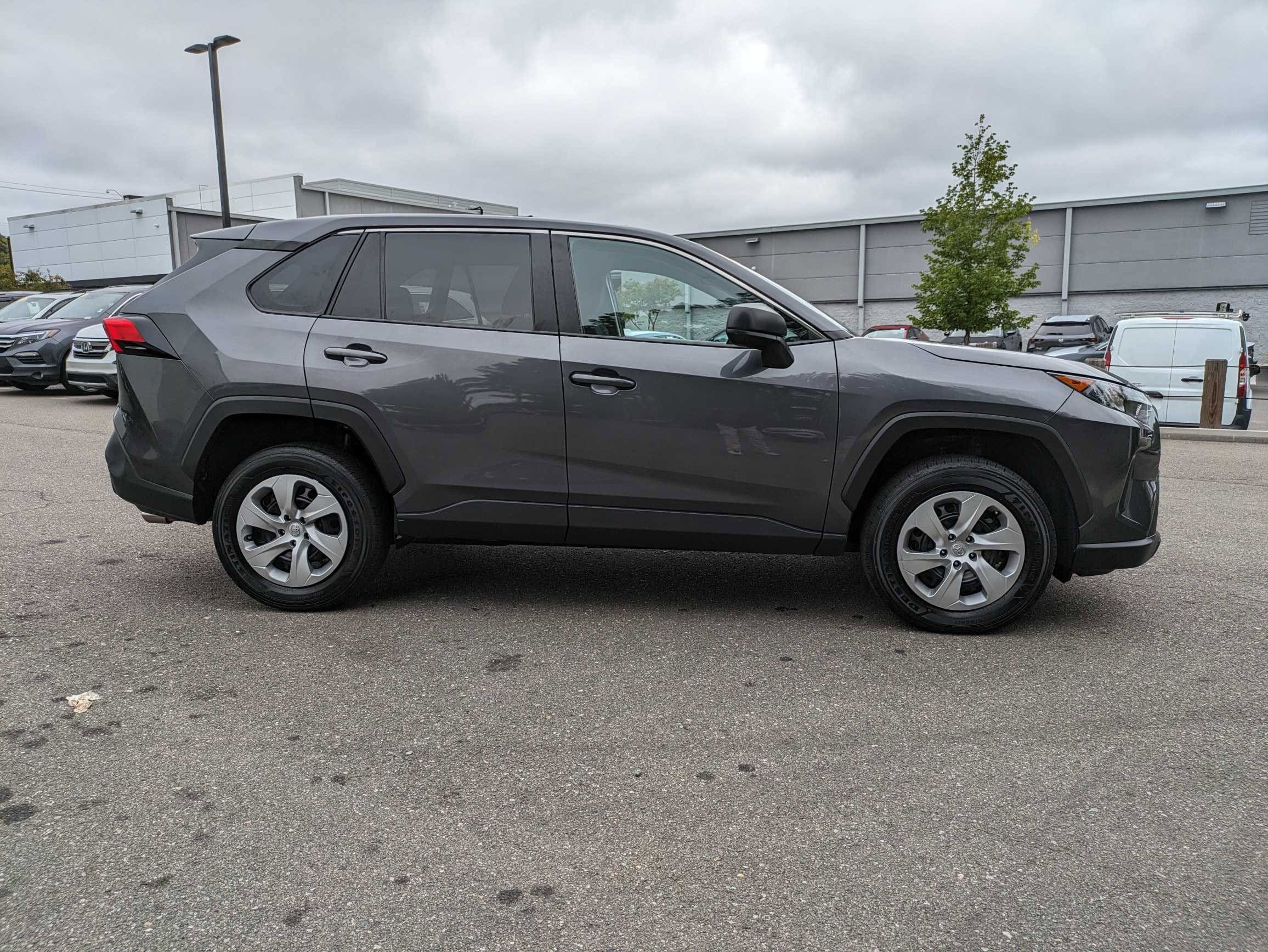 Certified 2022 Toyota RAV4 LE with VIN 2T3F1RFV6NW276622 for sale in Lighthouse Point, FL